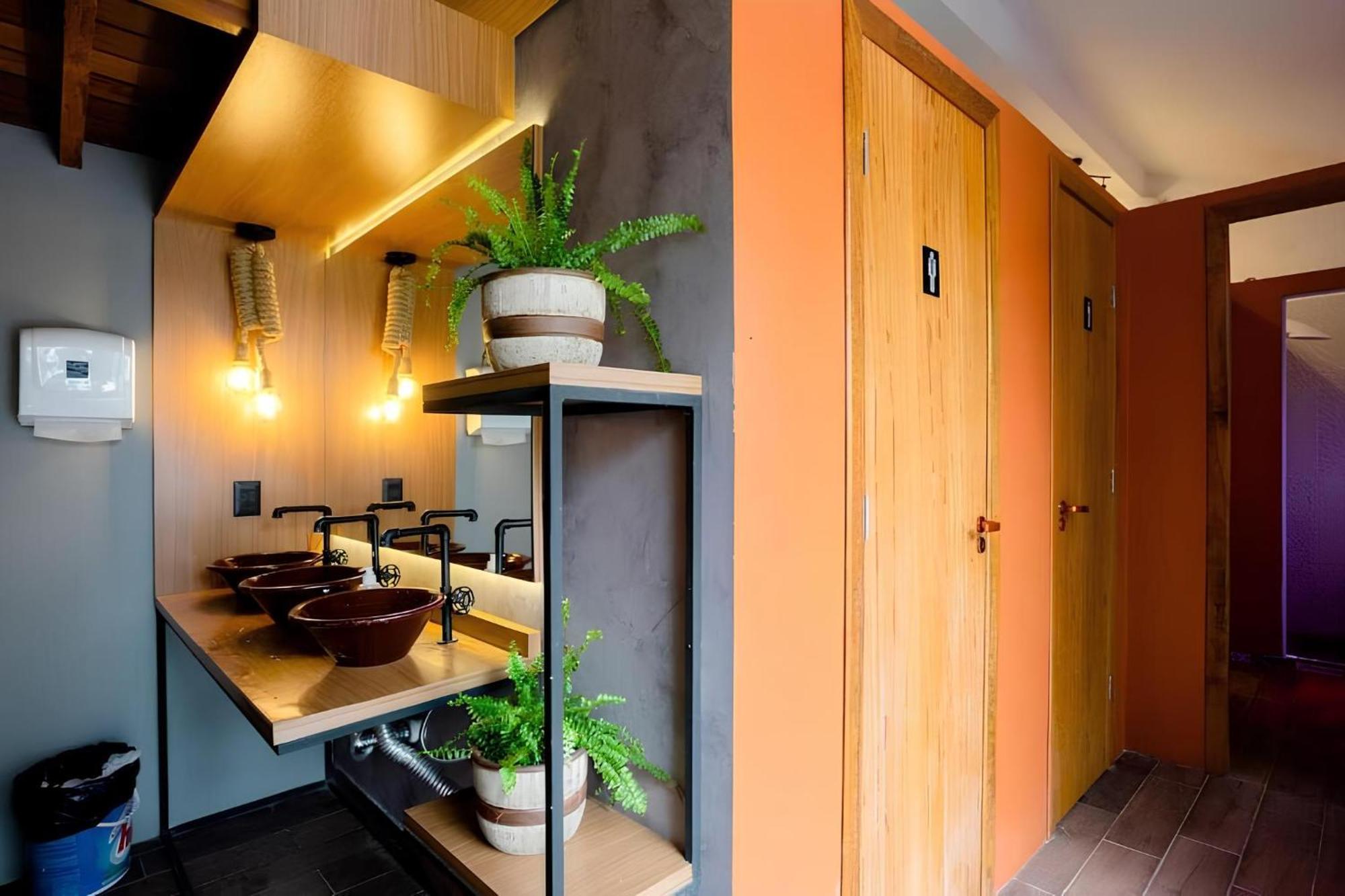 Nomades Vibe Da Ilha - Adventure Hostels & Coworking フロリアノポリス 部屋 写真